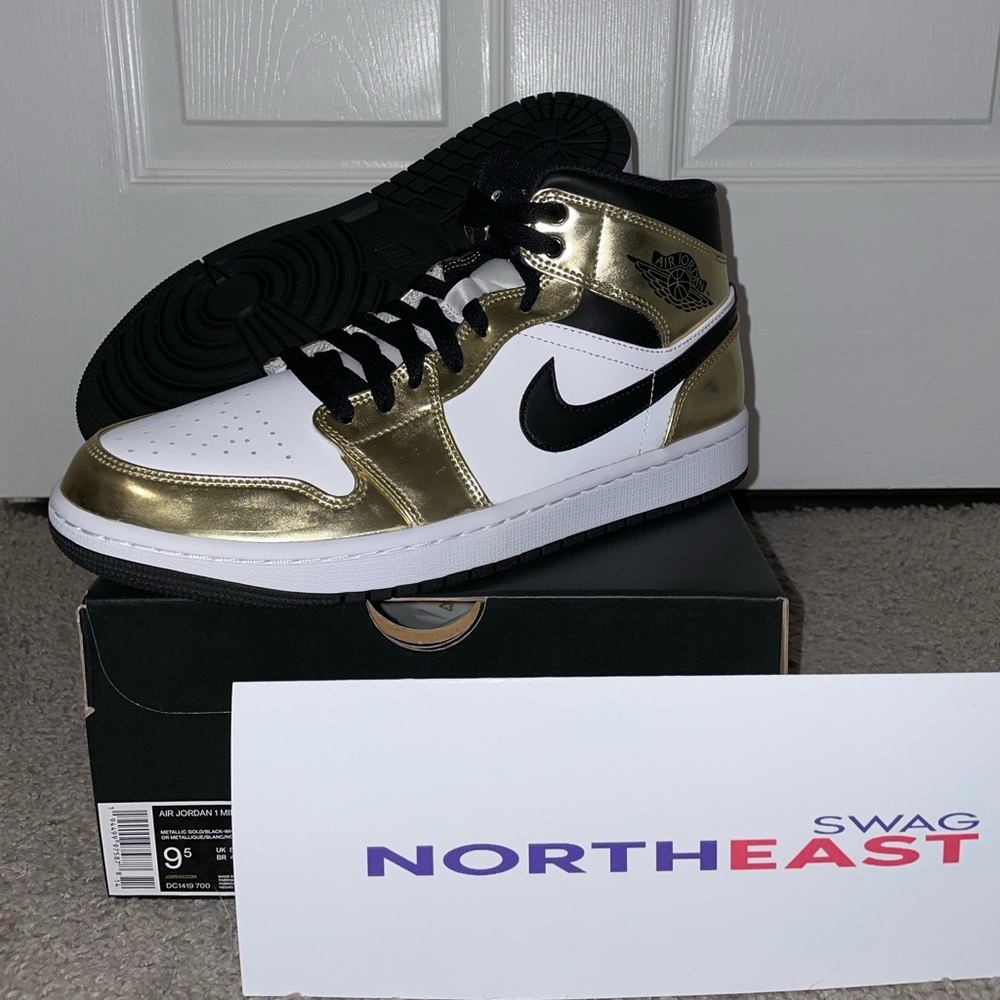 Nike Air Jordan 1 Mid Metallic Gold Sz 9.5 DC1419-700 NEW DS